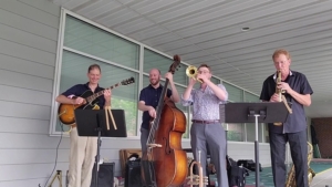 Dennis' Dixieland Jazz Band playing private party