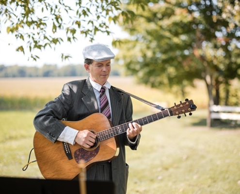 Dennis Winge solo at wedding ceremony