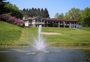 view of main building at RaNic Golf Club