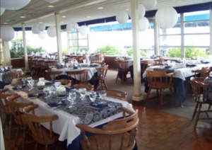 indoor seating at Ithaca Yacht Club