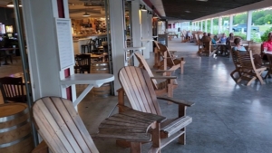 indoor seating at Liquid State North Shore