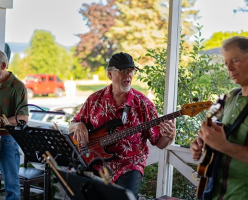 Sunset Salsa Trio plays live
