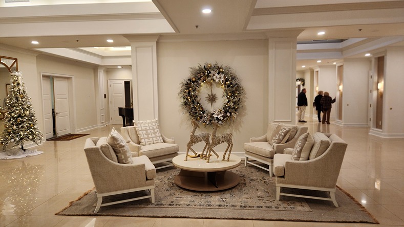 lobby at Dunes Golf Club