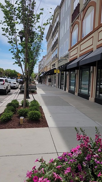 sidewalk on Market Common